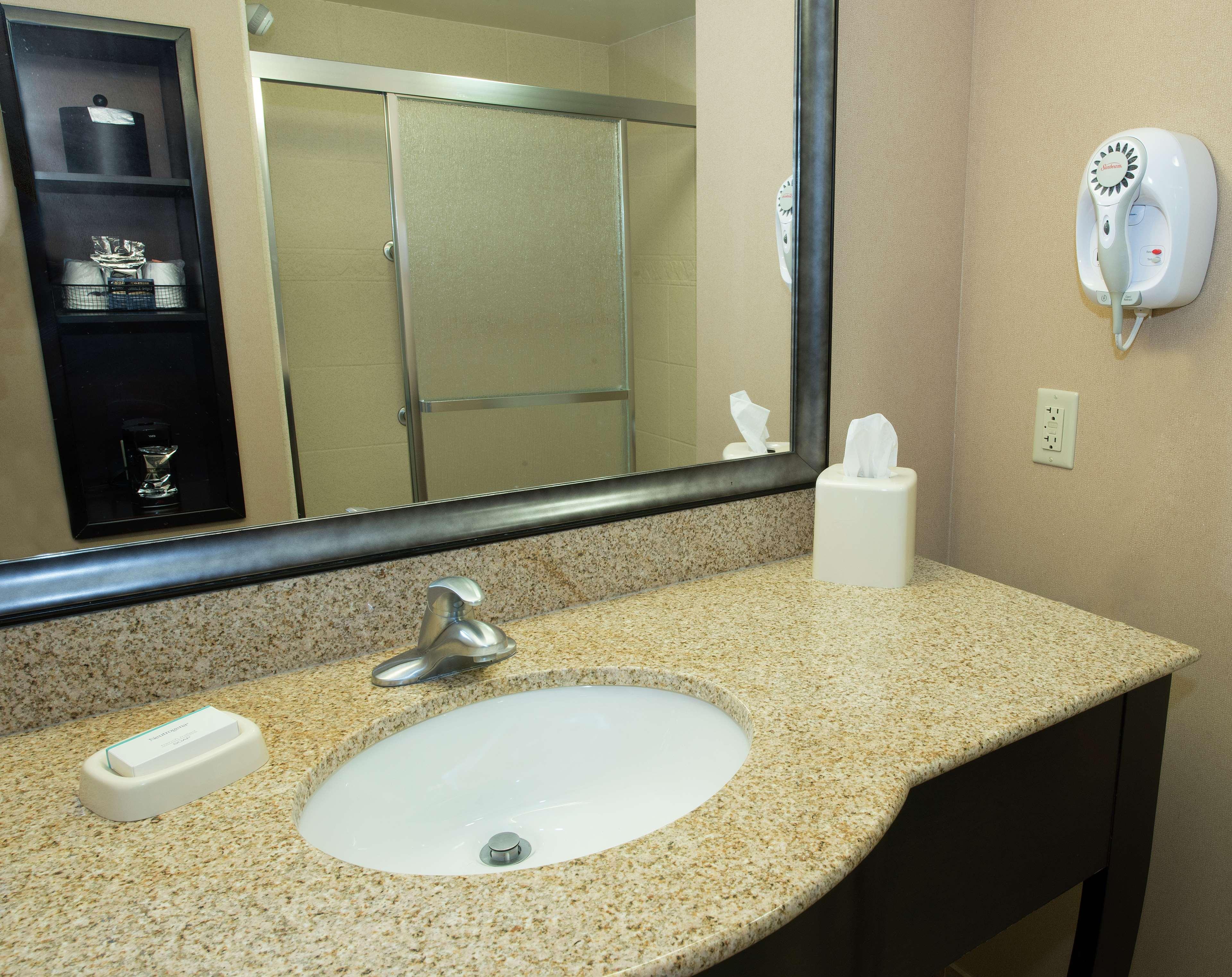 Hampton Inn & Suites Scottsboro Exteriör bild