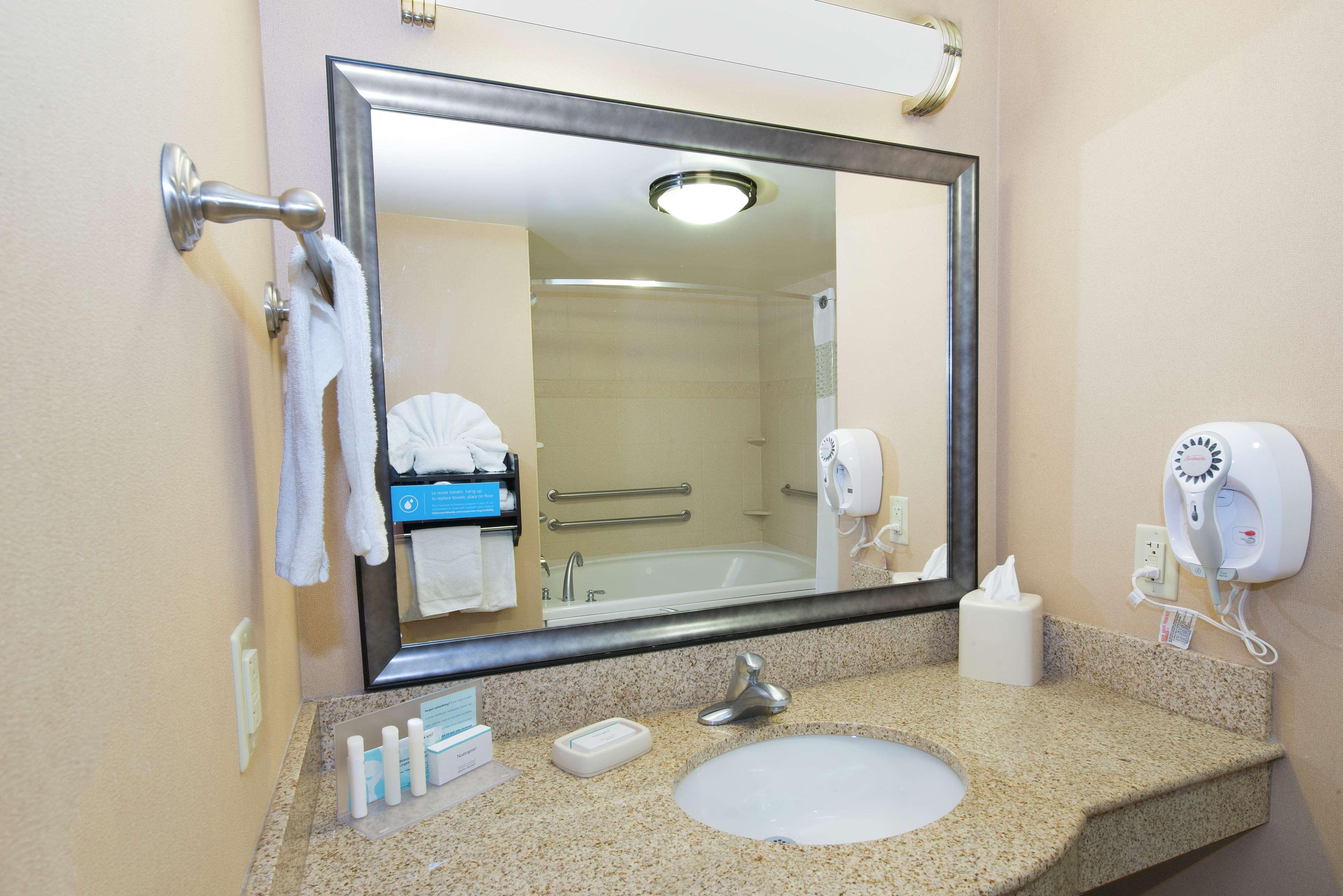 Hampton Inn & Suites Scottsboro Exteriör bild