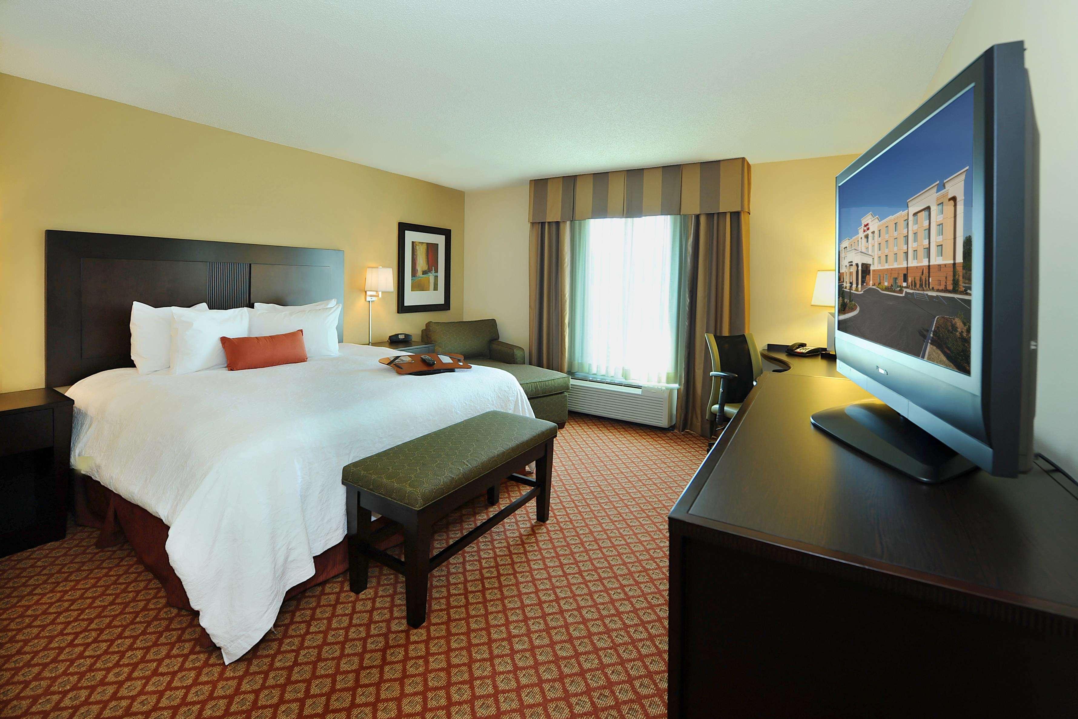 Hampton Inn & Suites Scottsboro Rum bild